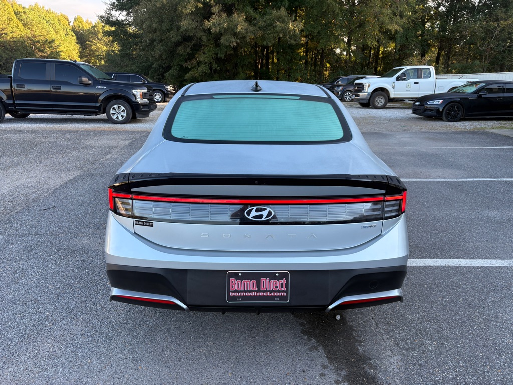 Photo 3 of this HYUNDAI SONATA