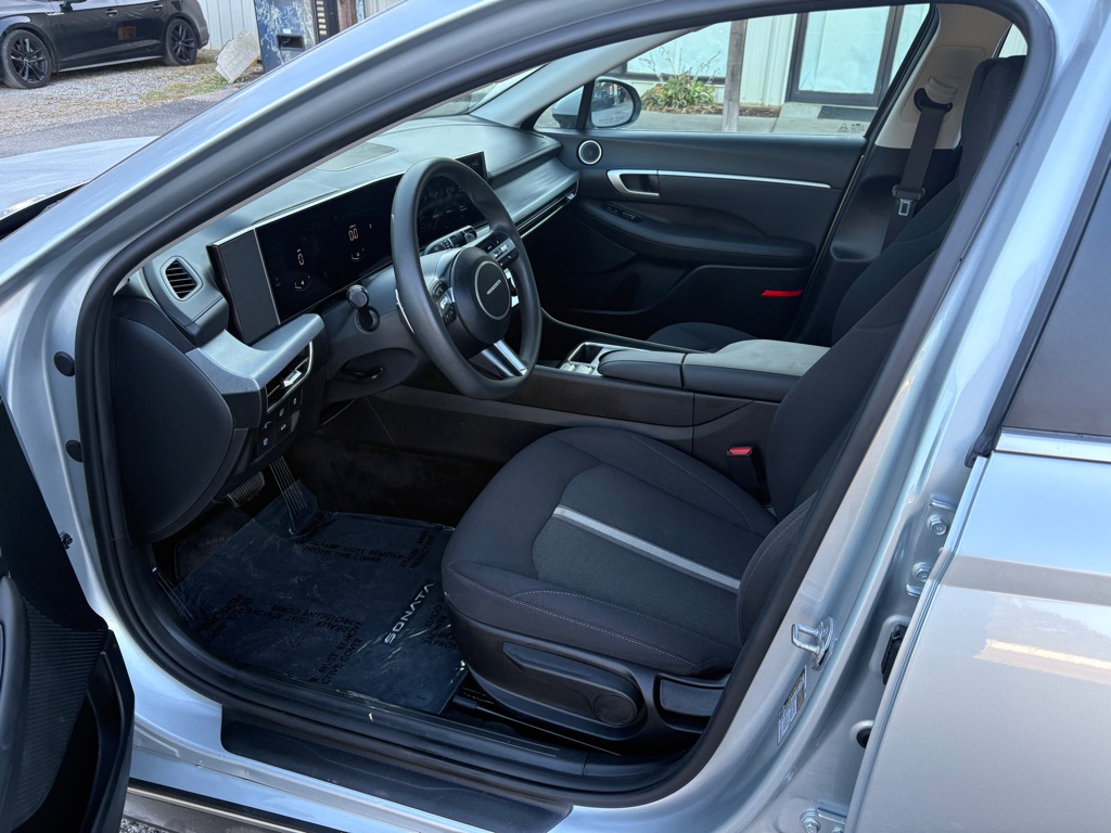 Photo 6 of this HYUNDAI SONATA