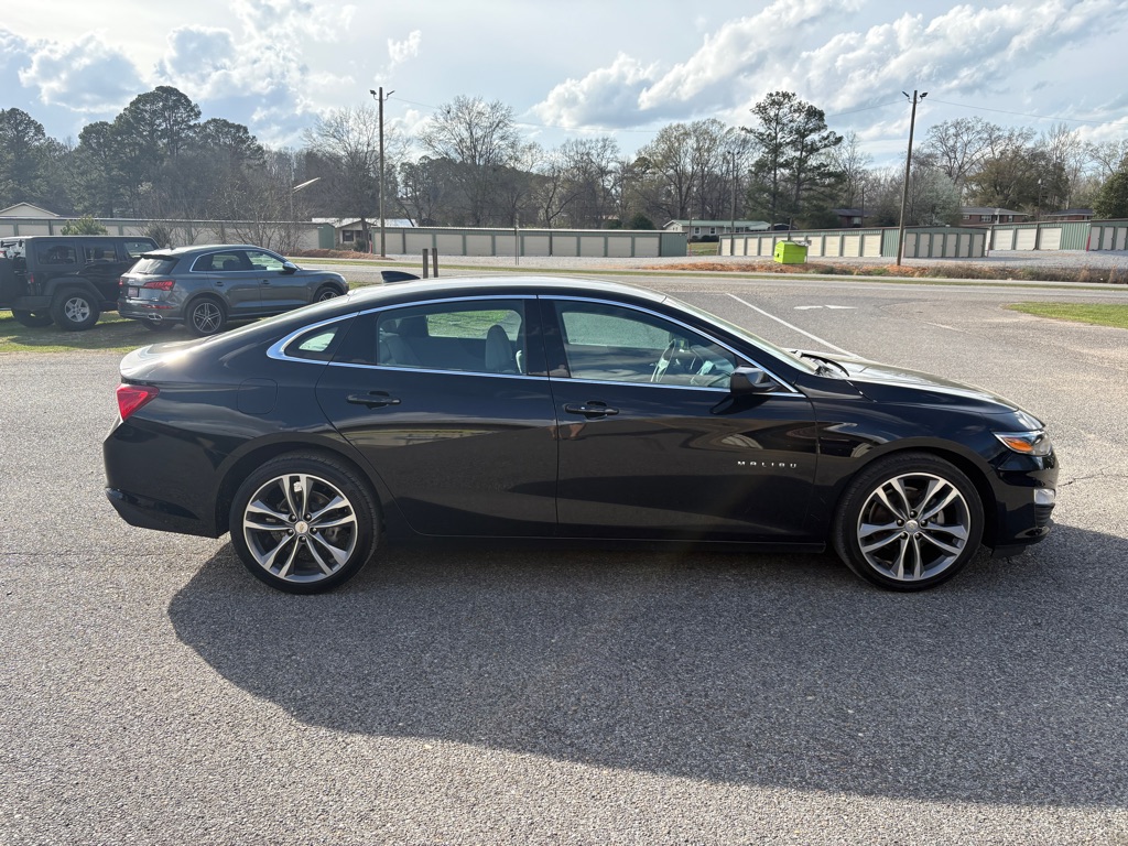 Photo 2 of this CHEVROLET MALIBU