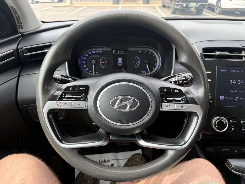 Photo 6 of this HYUNDAI TUCSON