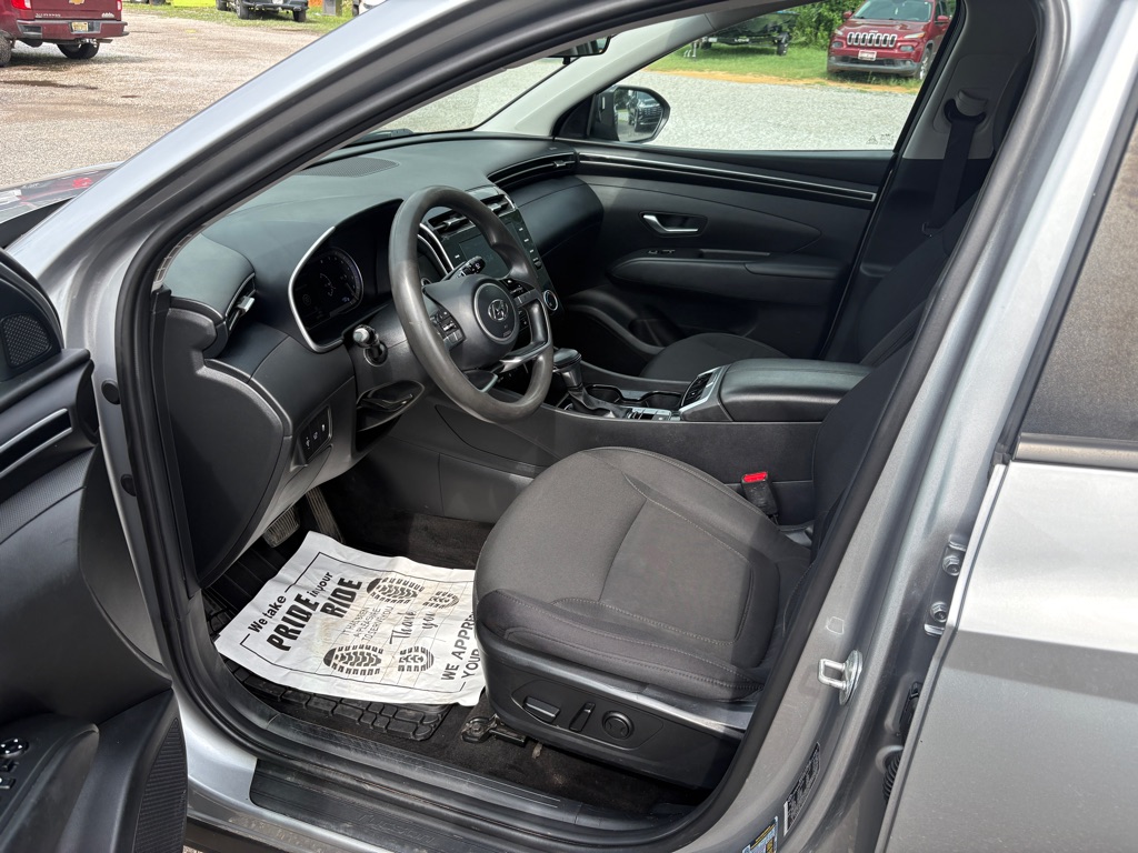Photo 5 of this HYUNDAI TUCSON