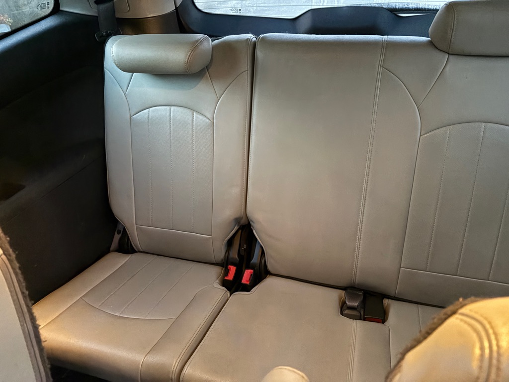 Photo 7 of this CHEVROLET TRAVERSE
