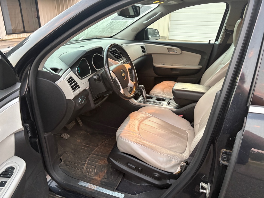 Photo 9 of this CHEVROLET TRAVERSE