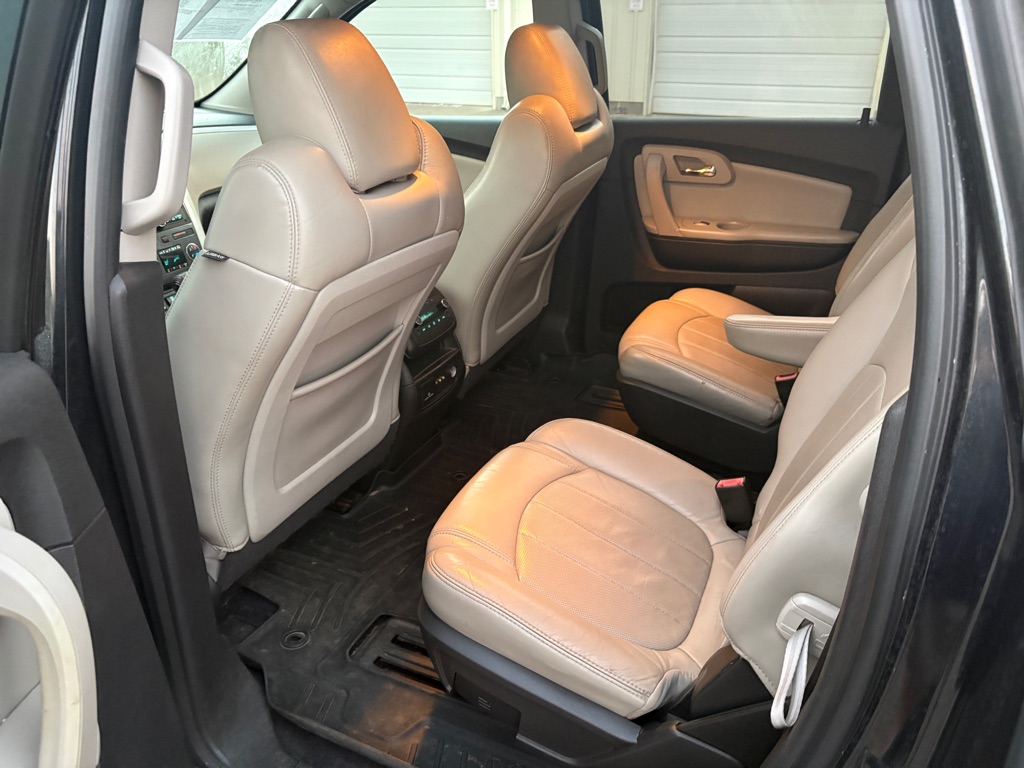 Photo 8 of this CHEVROLET TRAVERSE