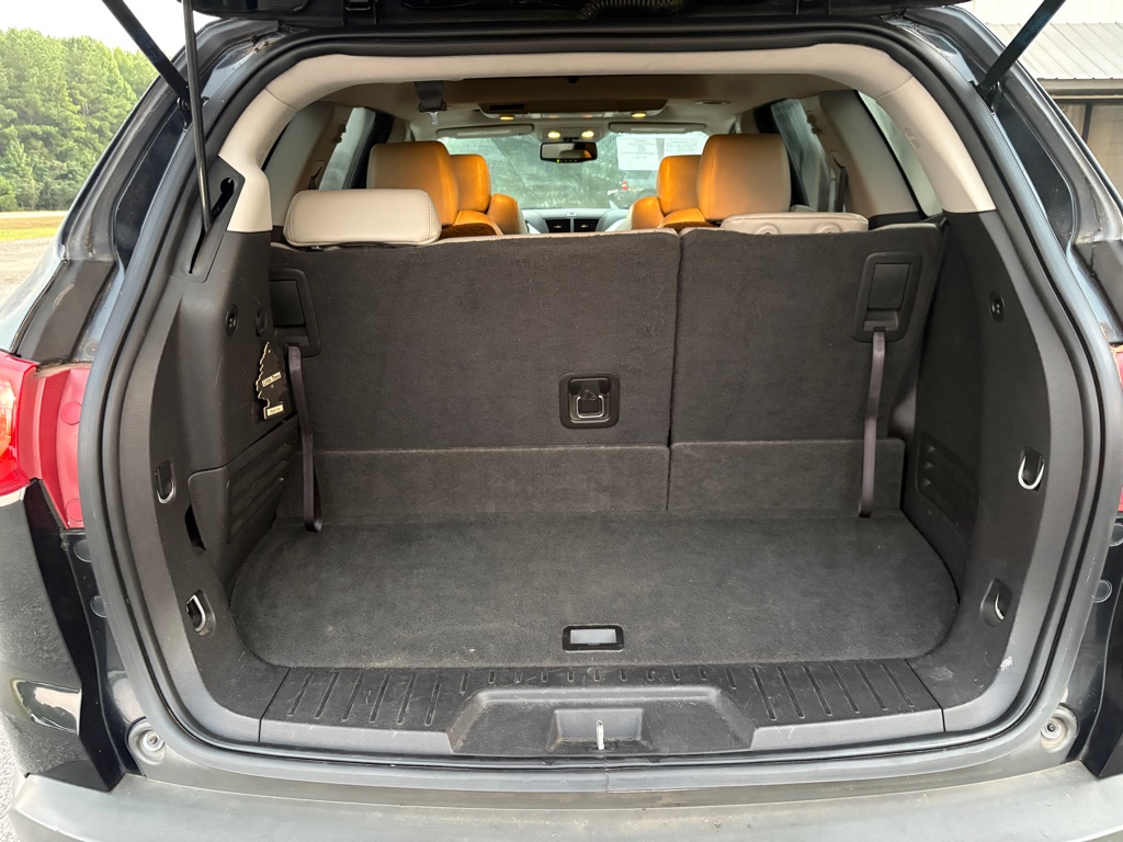 Photo 6 of this CHEVROLET TRAVERSE