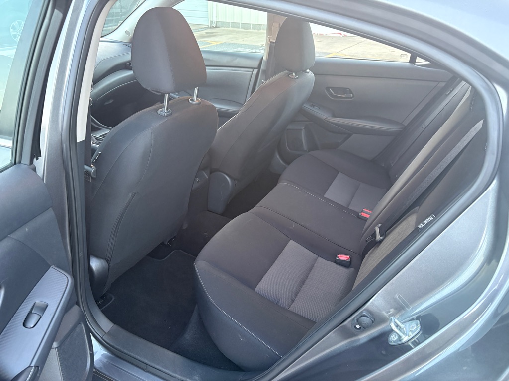 Photo 4 of this NISSAN SENTRA