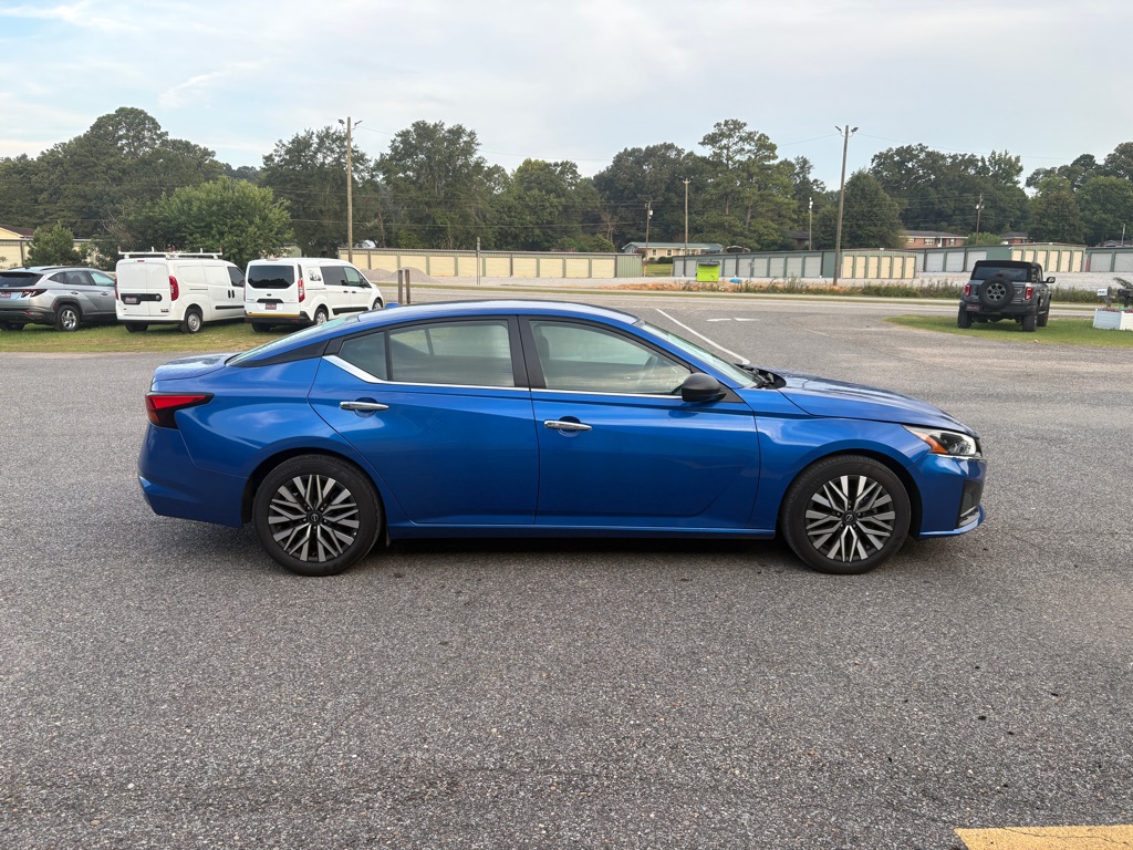 Photo 2 of this NISSAN ALTIMA