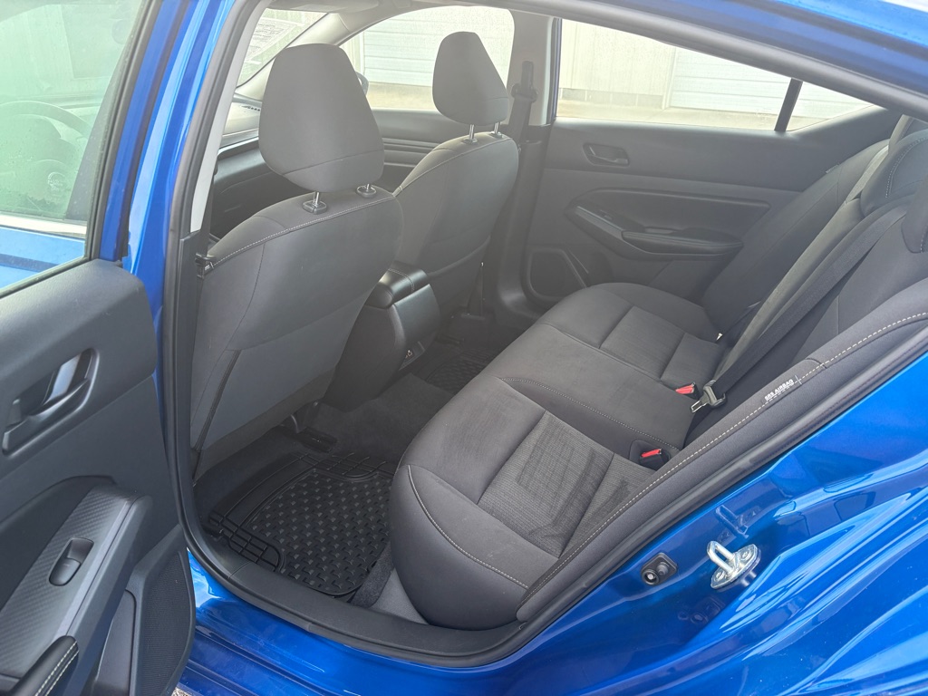 Photo 5 of this NISSAN ALTIMA