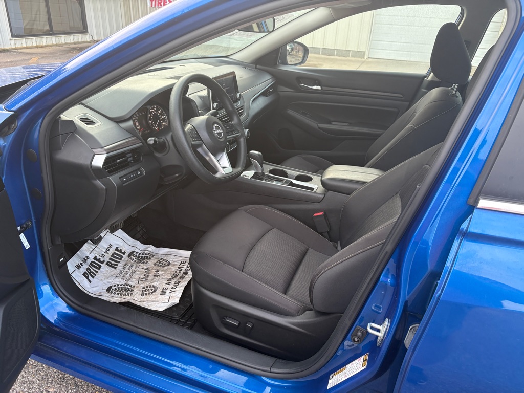 Photo 6 of this NISSAN ALTIMA