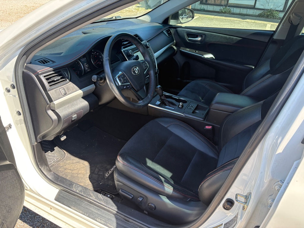 Photo 7 of this TOYOTA CAMRY