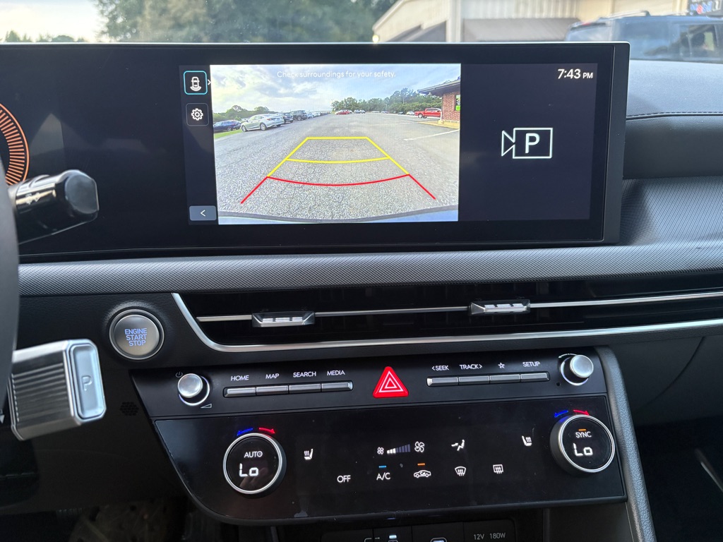 Photo 9 of this HYUNDAI SONATA