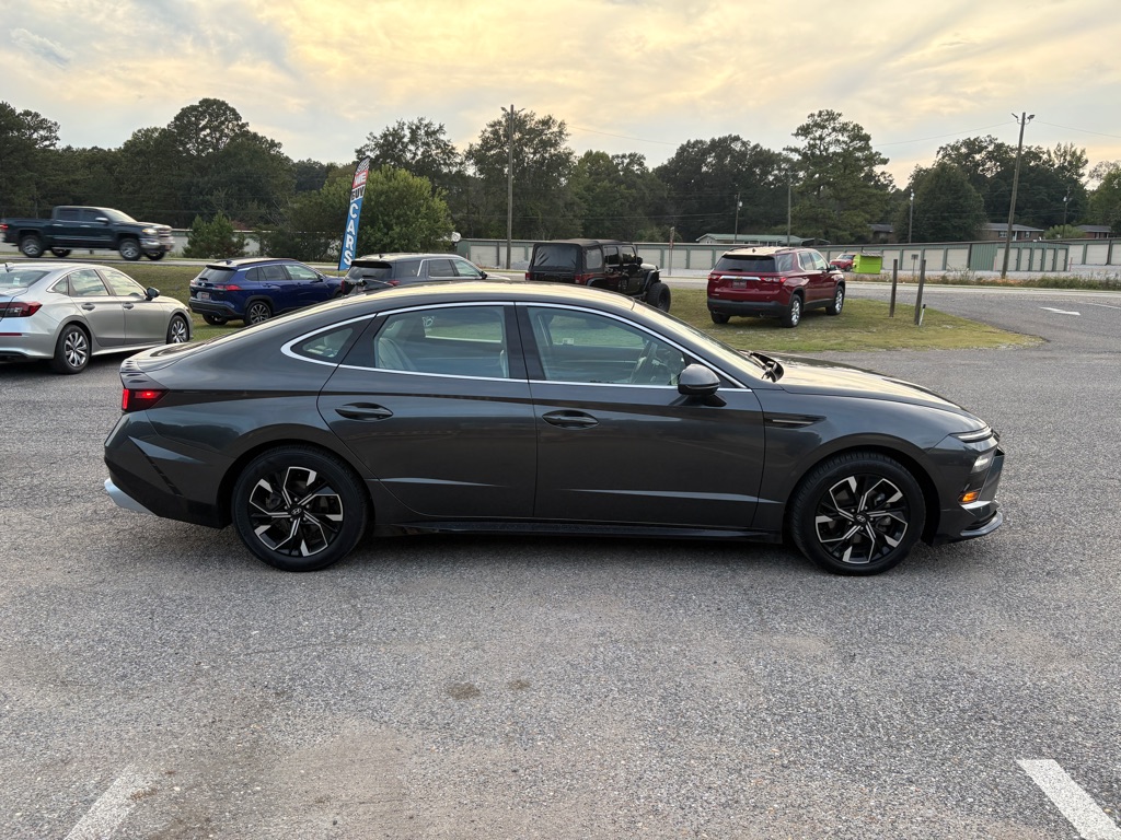 Photo 2 of this HYUNDAI SONATA