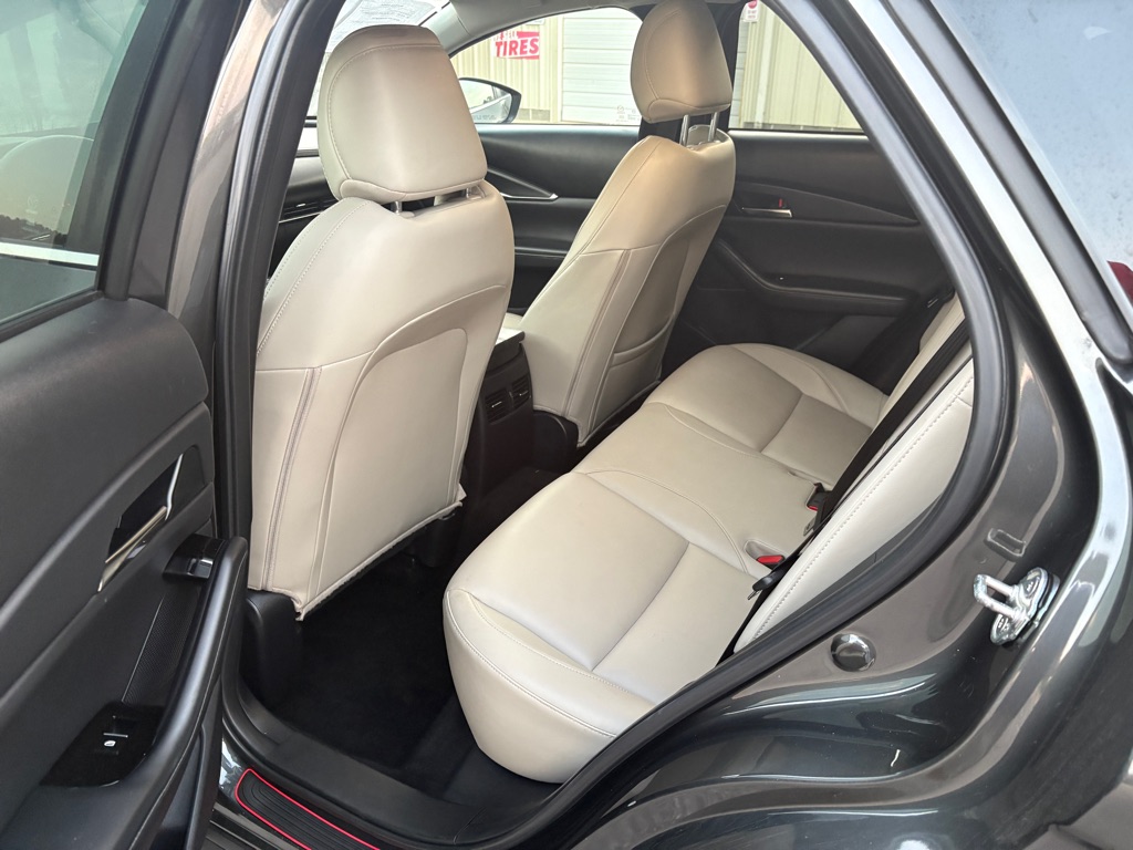 Photo 6 of this MAZDA CX-30