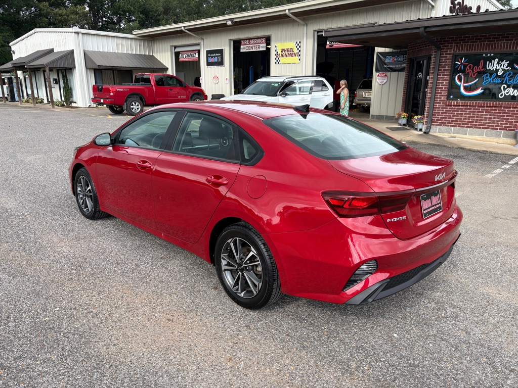 Photo 4 of this KIA FORTE