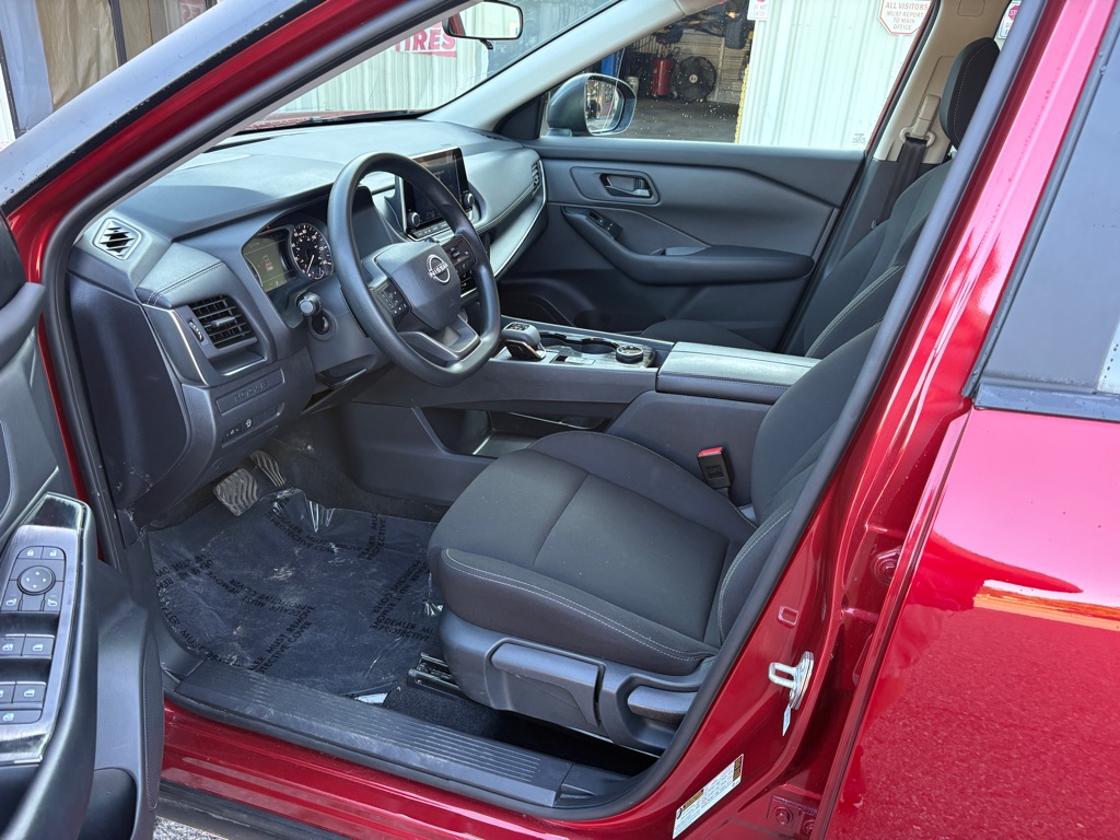 Photo 7 of this NISSAN ROGUE