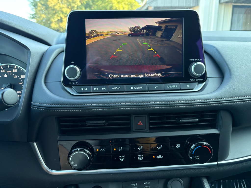 Photo 11 of this NISSAN ROGUE