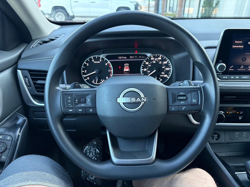 Photo 8 of this NISSAN ROGUE