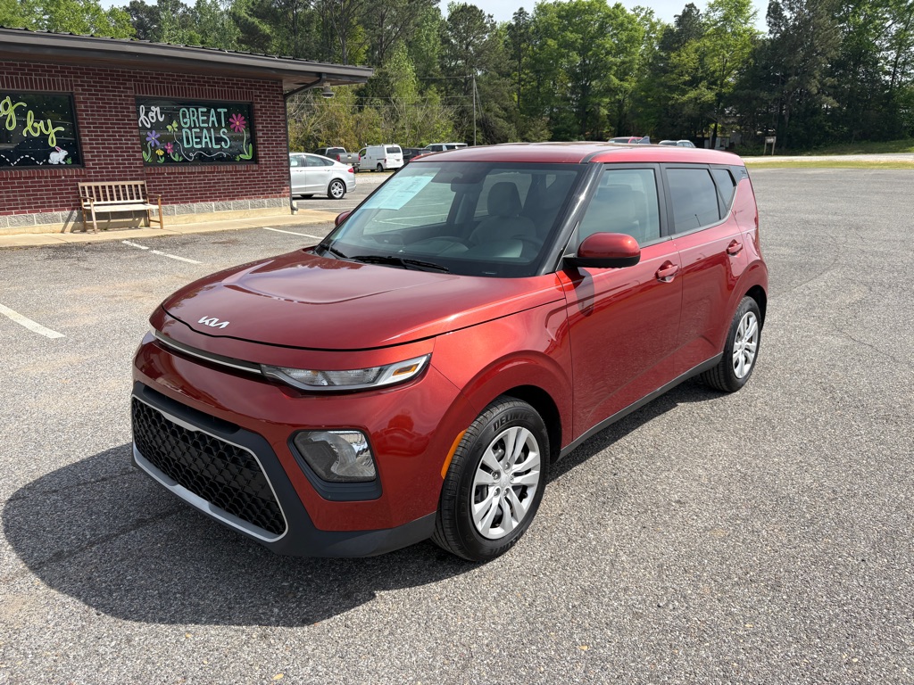 Orange 2022 Kia Soul LX FWD SUV / Crossover Front-Wheel Drive Automatic