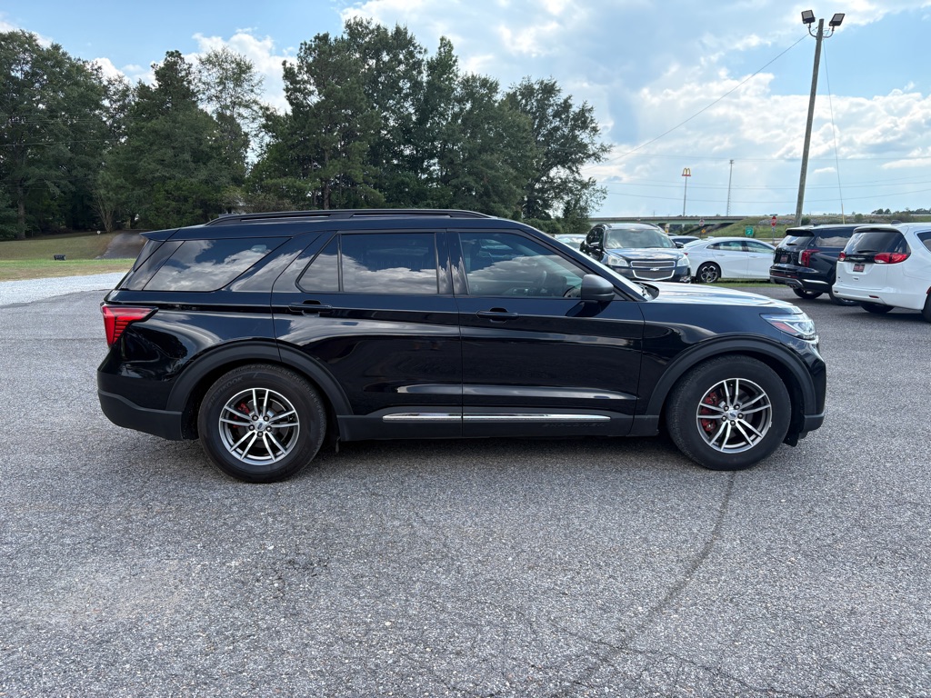 Photo 2 of this FORD EXPLORER