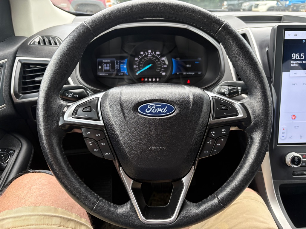 Photo 7 of this FORD EDGE