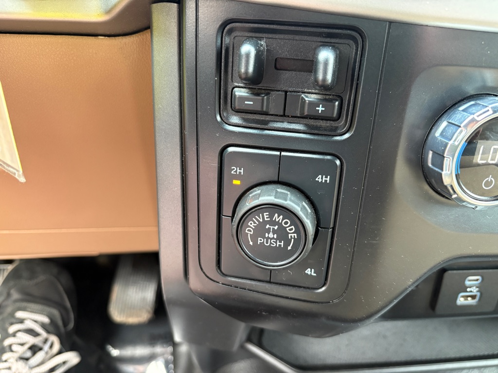 Photo 11 of this FORD F150