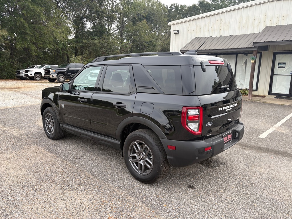 Photo 4 of this FORD BRONCO SPORT