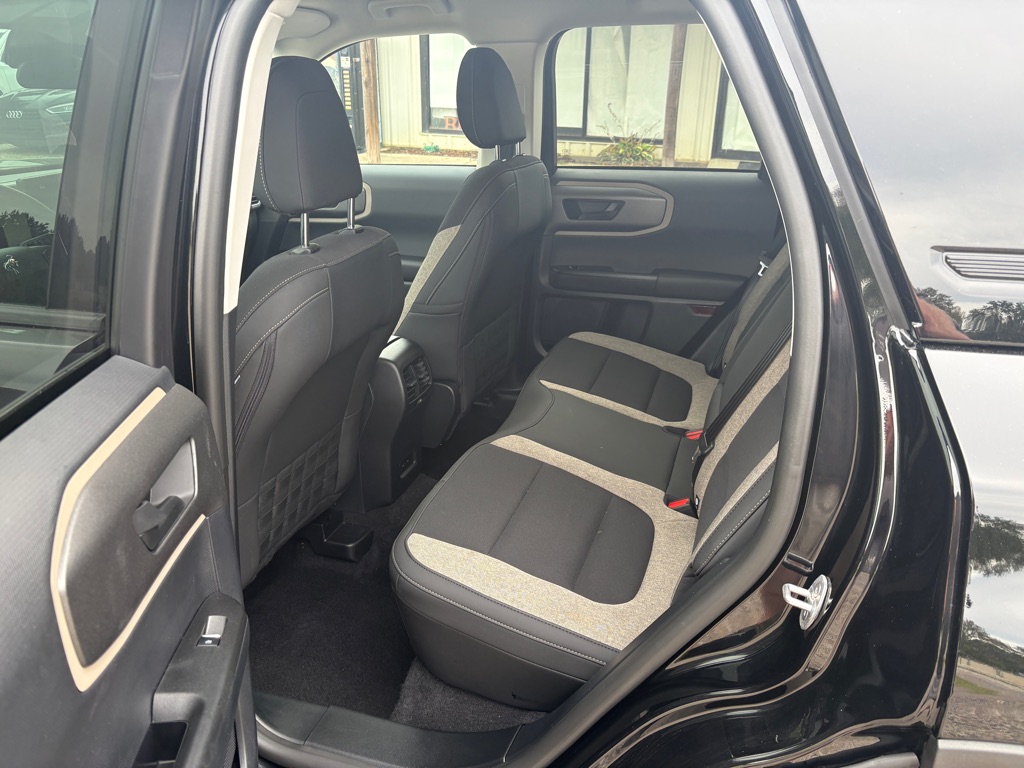 Photo 6 of this FORD BRONCO SPORT
