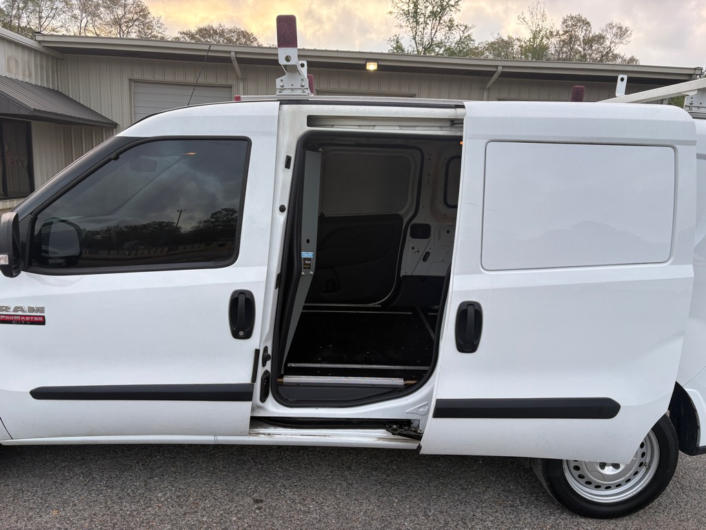 Photo 7 of this RAM PROMASTER CITY