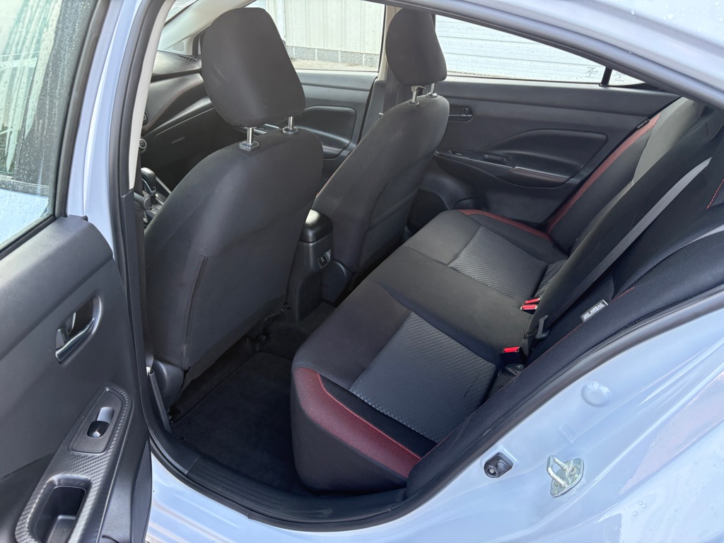 Photo 5 of this NISSAN VERSA