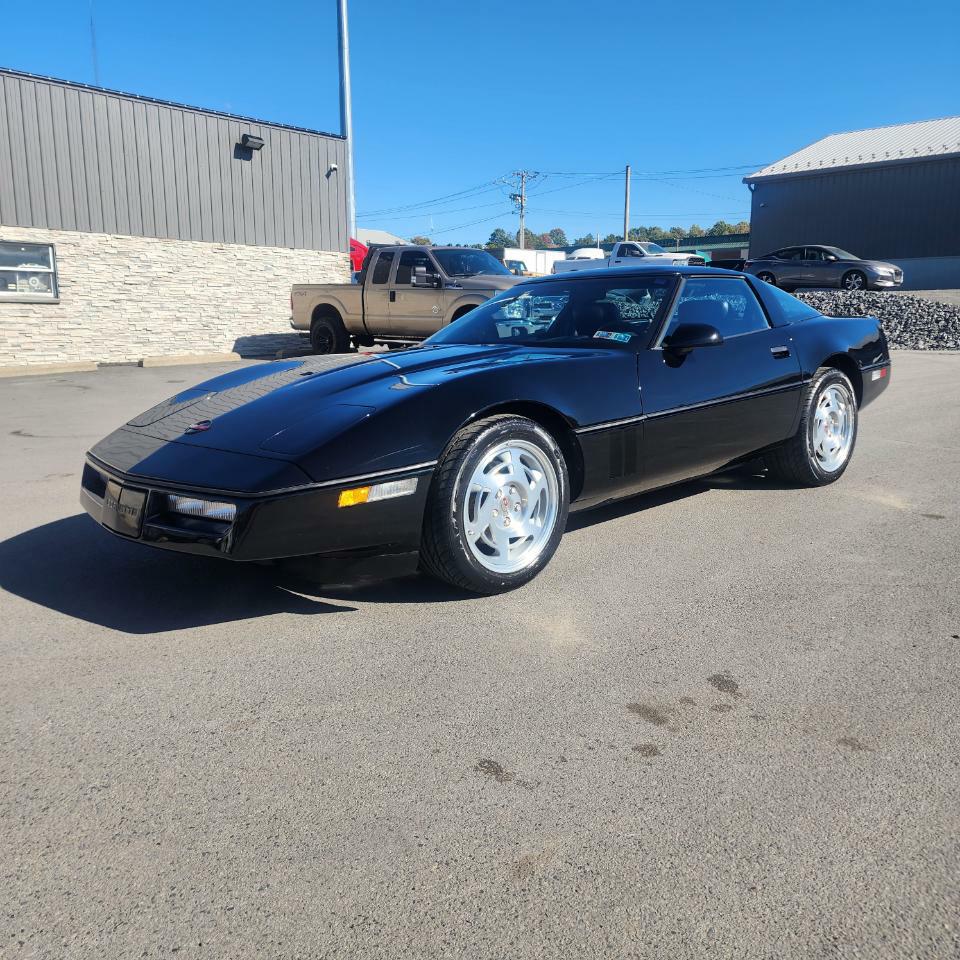 Photo 3 of this CHEVROLET CORVETTE