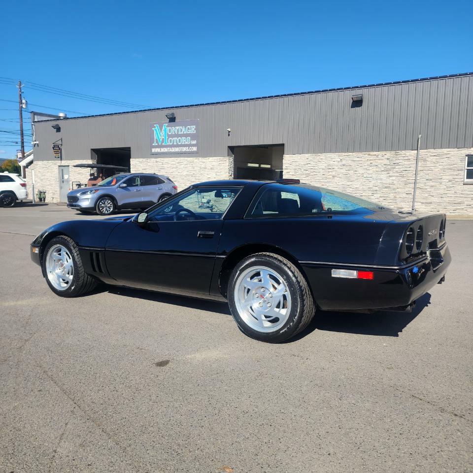 Photo 4 of this CHEVROLET CORVETTE