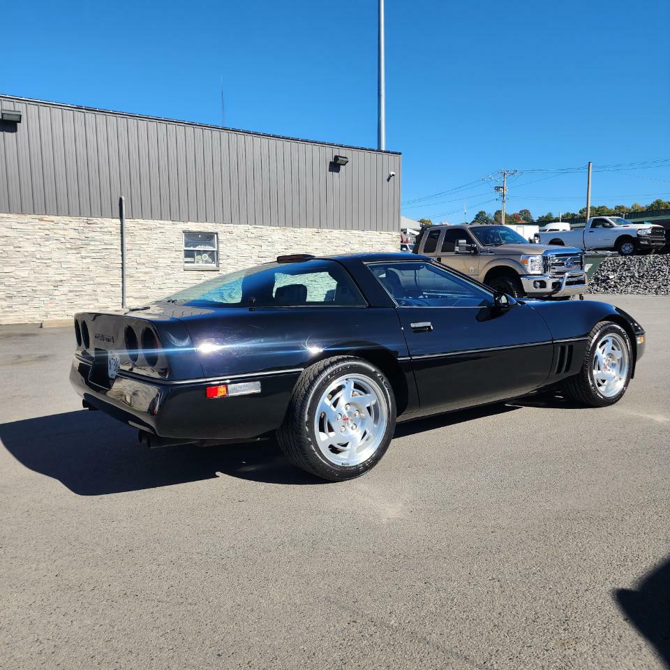 Photo 5 of this CHEVROLET CORVETTE
