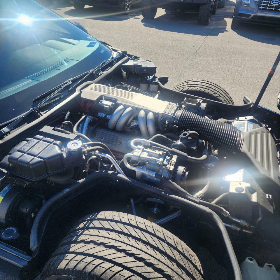 Photo 13 of this CHEVROLET CORVETTE