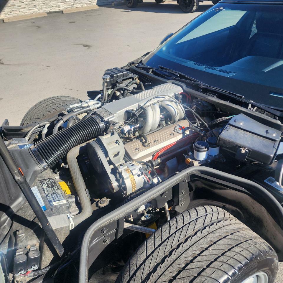 Photo 14 of this CHEVROLET CORVETTE