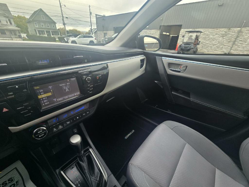 Photo 11 of this TOYOTA COROLLA