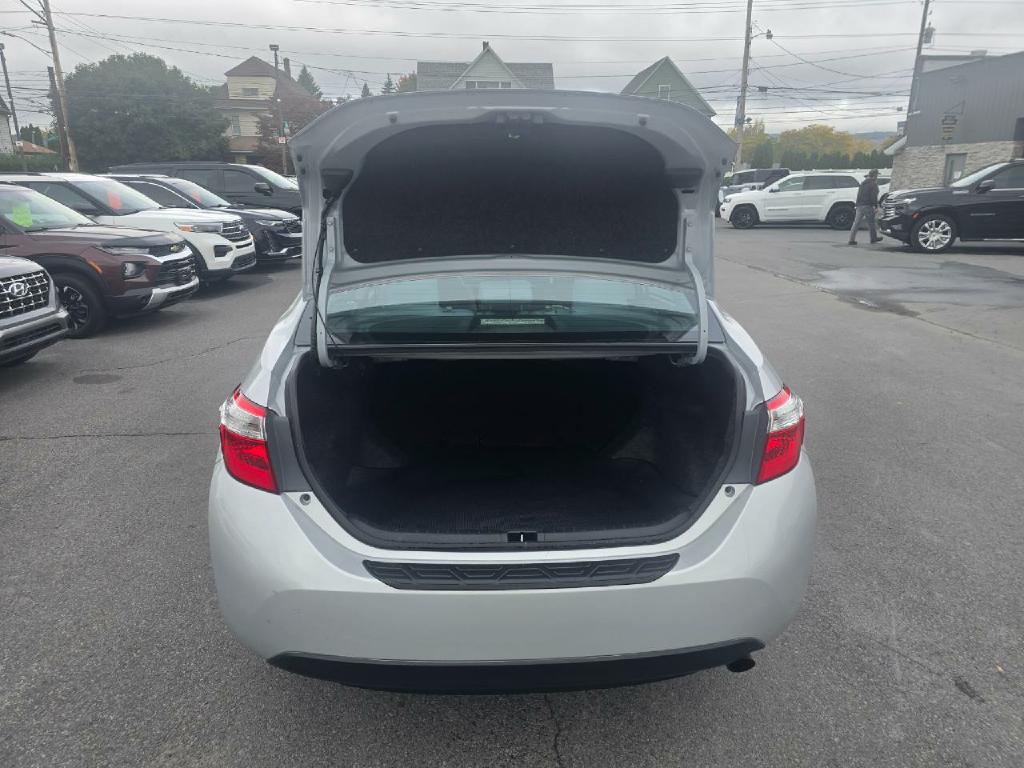 Photo 18 of this TOYOTA COROLLA