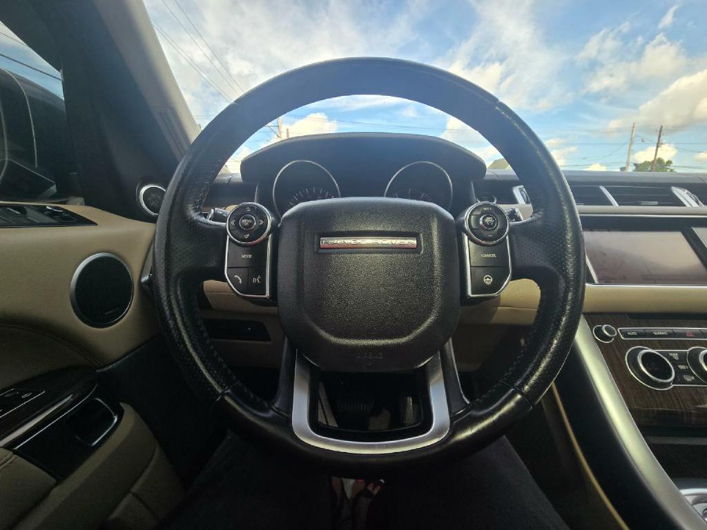 Photo 7 of this LAND ROVER RANGE ROVER SPO