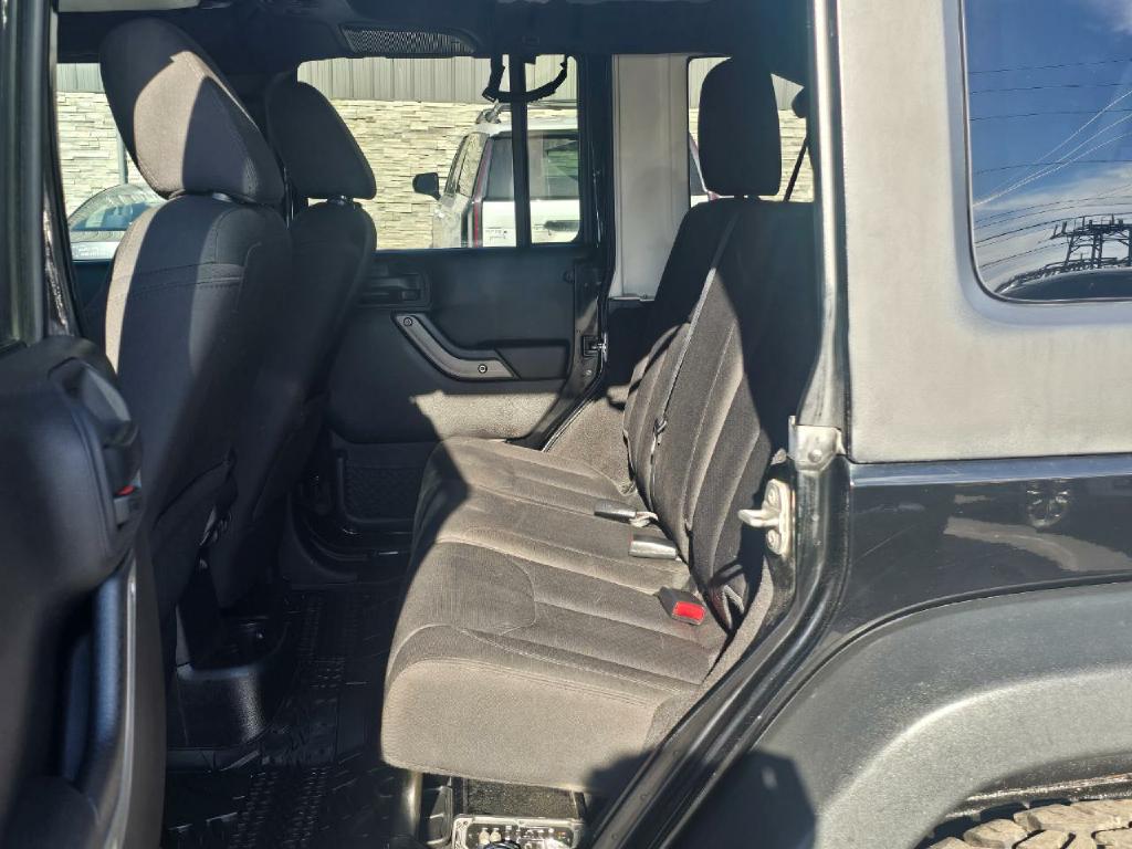 Photo 12 of this JEEP WRANGLER