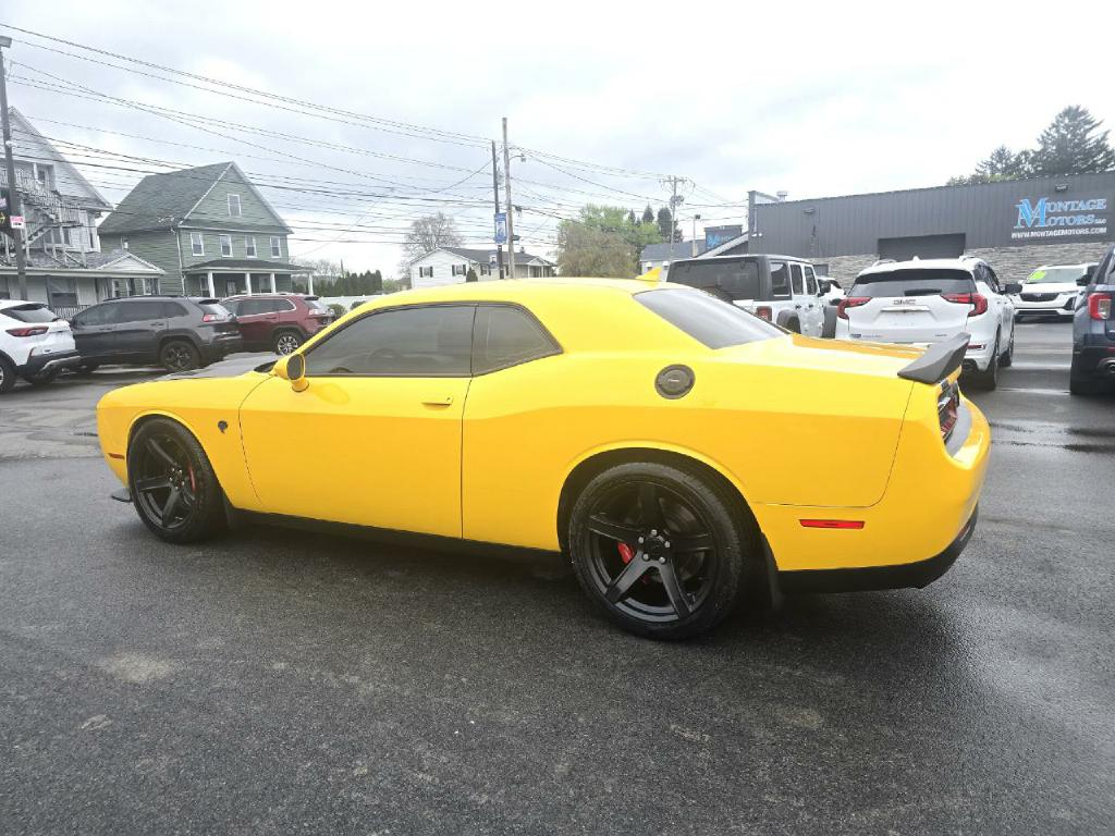 Photo 4 of this DODGE CHALLENGER