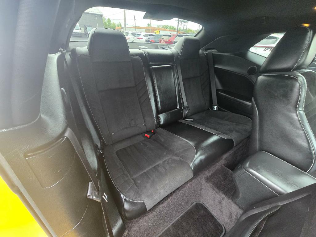 Photo 17 of this DODGE CHALLENGER