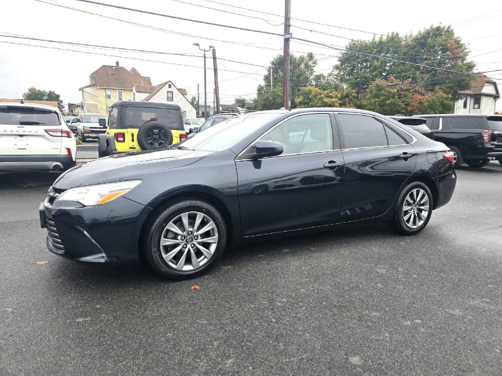 Photo 3 of this TOYOTA CAMRY