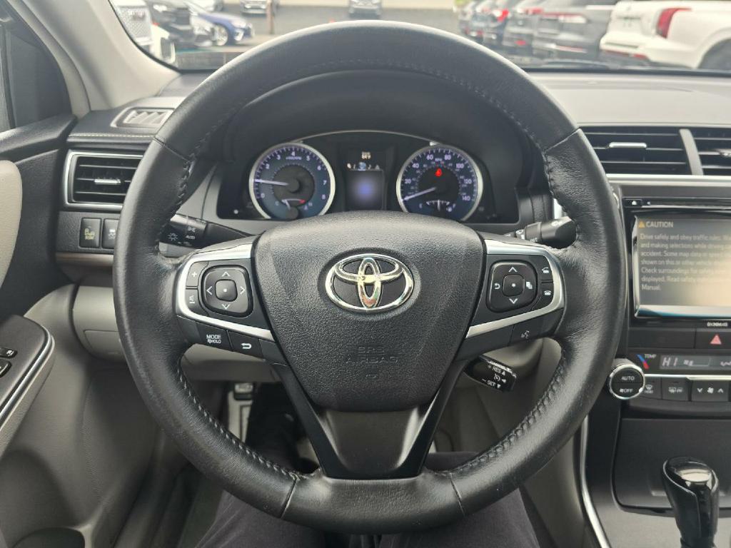 Photo 7 of this TOYOTA CAMRY