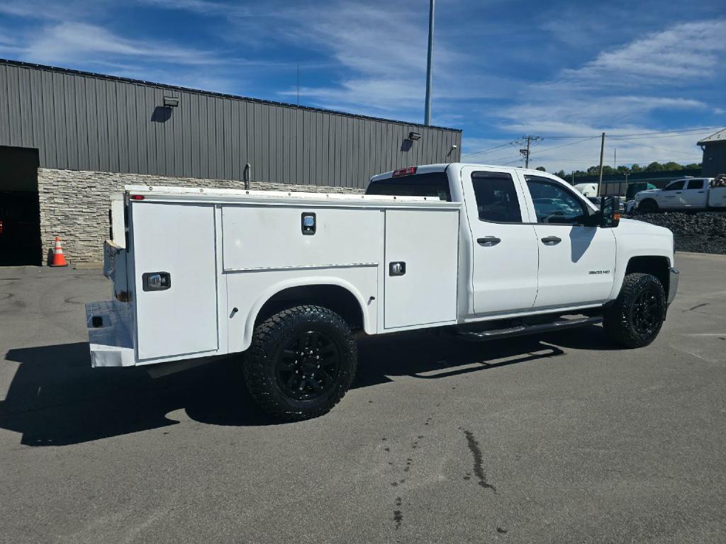 Photo 6 of this CHEVROLET SILVERADO 3500H