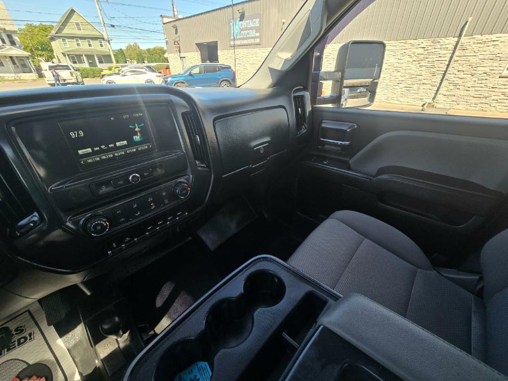 Photo 10 of this CHEVROLET SILVERADO 3500H
