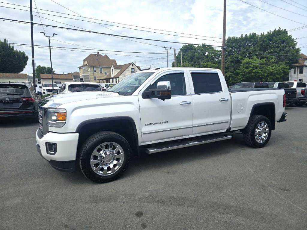 Photo 3 of this GMC SIERRA 2500HD
