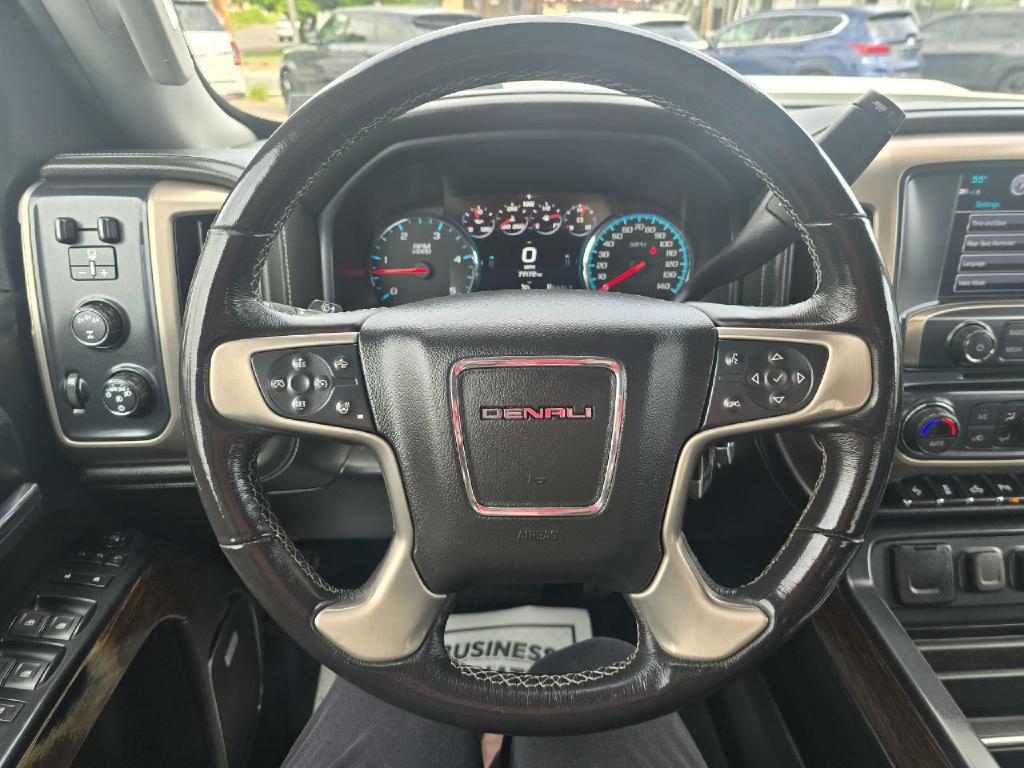 Photo 7 of this GMC SIERRA 2500HD