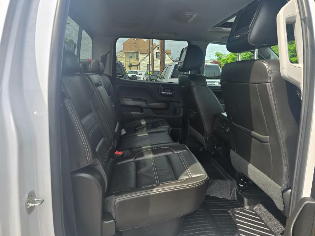 Photo 16 of this GMC SIERRA 2500HD