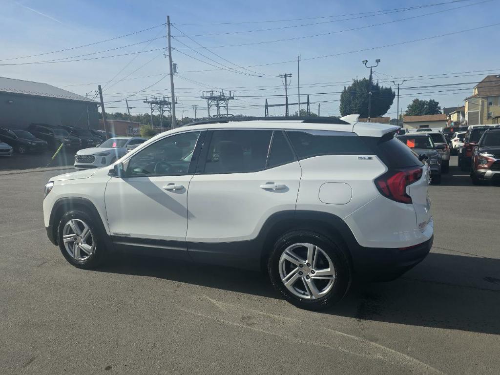 Photo 4 of this GMC TERRAIN