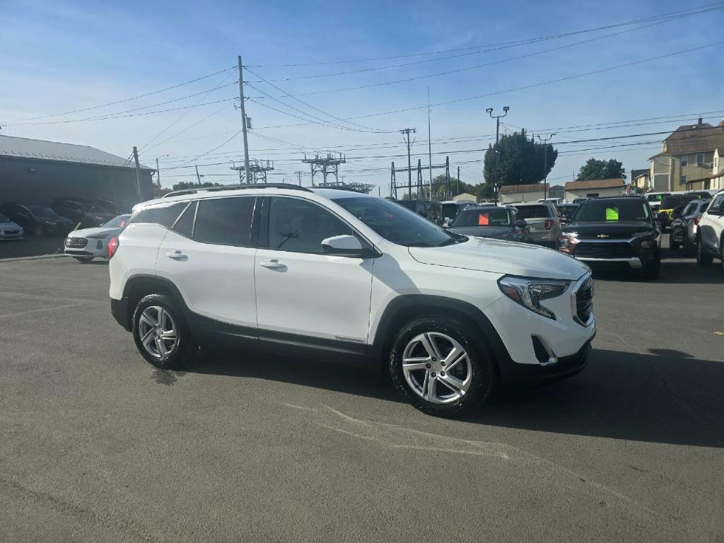 Photo 5 of this GMC TERRAIN