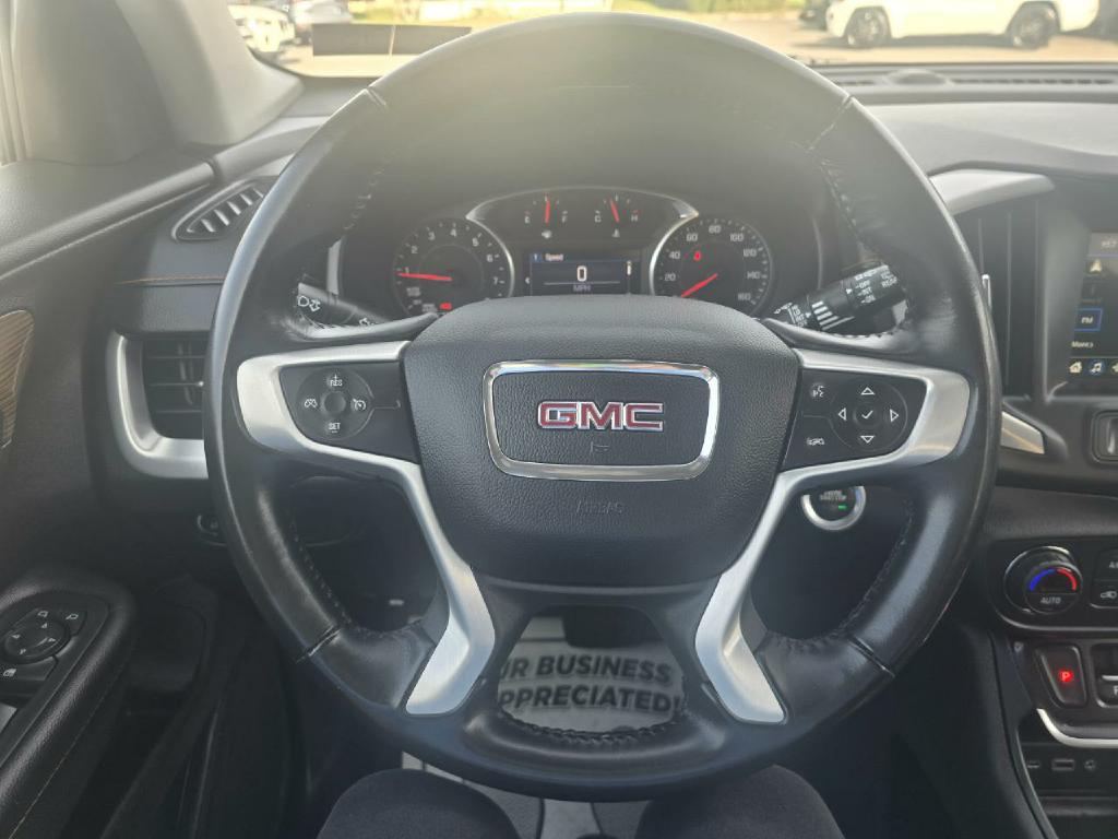 Photo 7 of this GMC TERRAIN